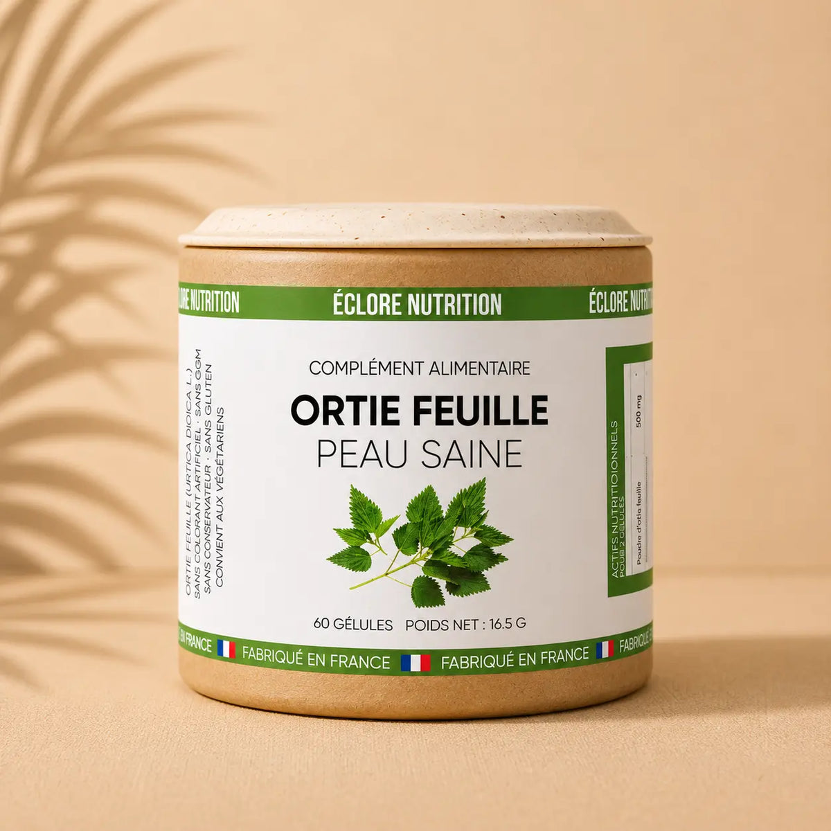 Complément alimentaire à base de feuilles d’ortie Éclore Nutrition, issu de l’ortie (Urtica dioica), pour les personnes recherchant un complément végétal dans le cadre de leur routine bien-être et de leur attention portée à la peau. Aide en cas d'acné.